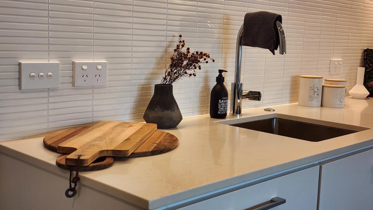 Enfield Lux Apartment Оукланд Екстериор снимка