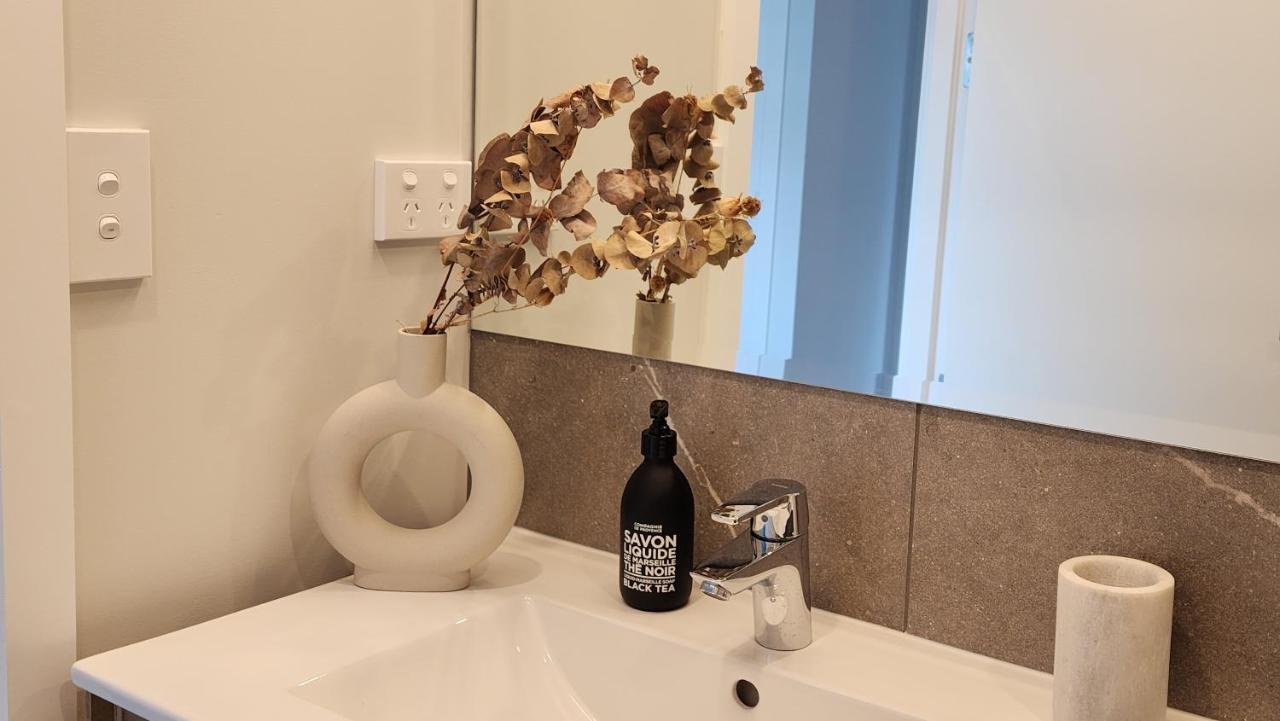 Enfield Lux Apartment Оукланд Екстериор снимка